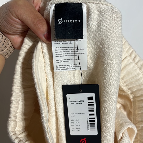 NEW Peloton Beige Sweat Shorts Size Large - Picture 9 of 10